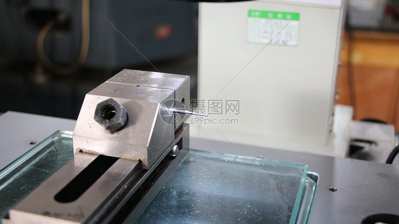 机床导轨精度调整：确保加工精度的关键步骤